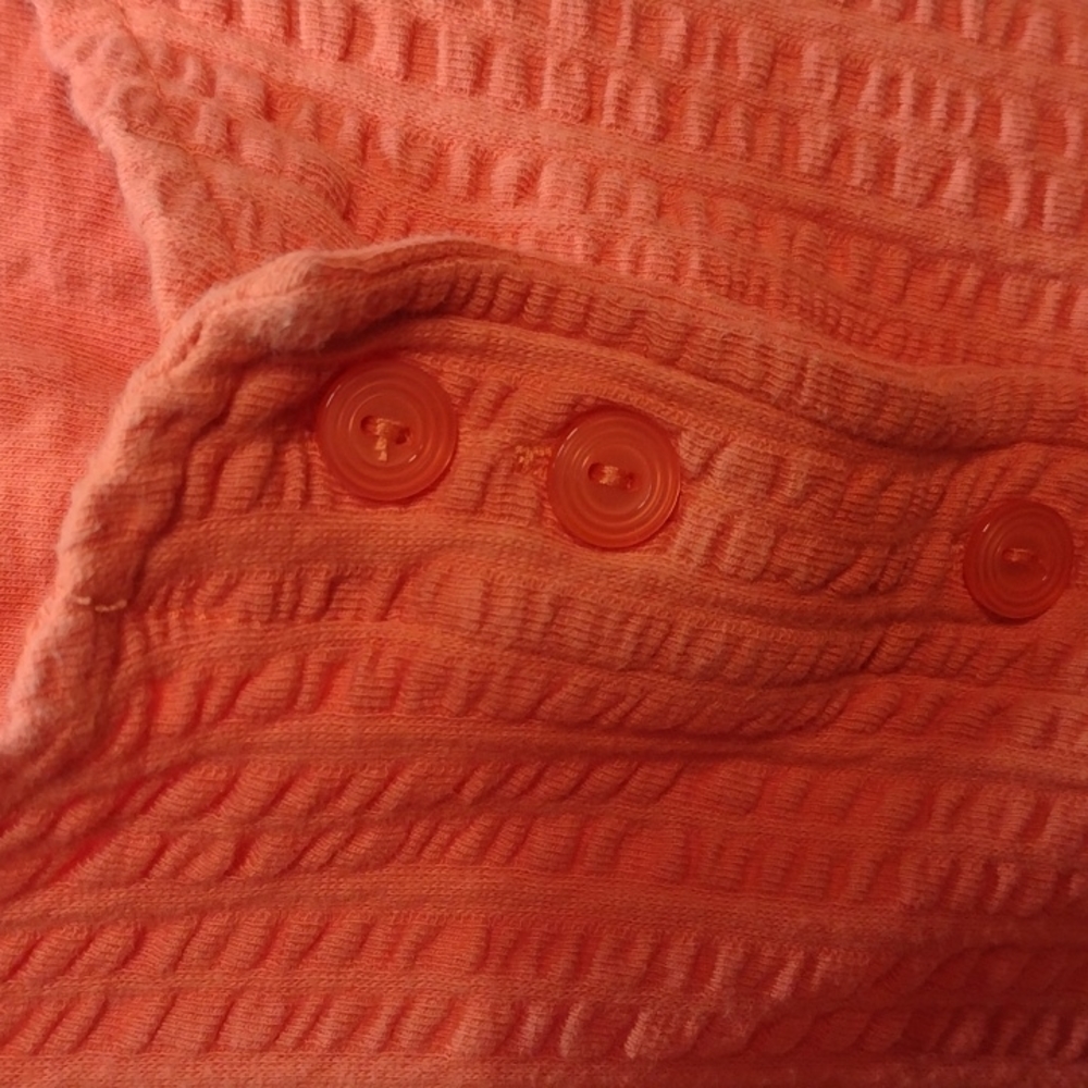 Super Cute Button Down Top - image 3